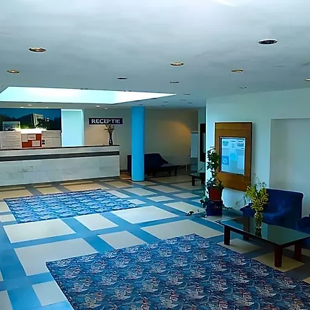 Отель Agora
